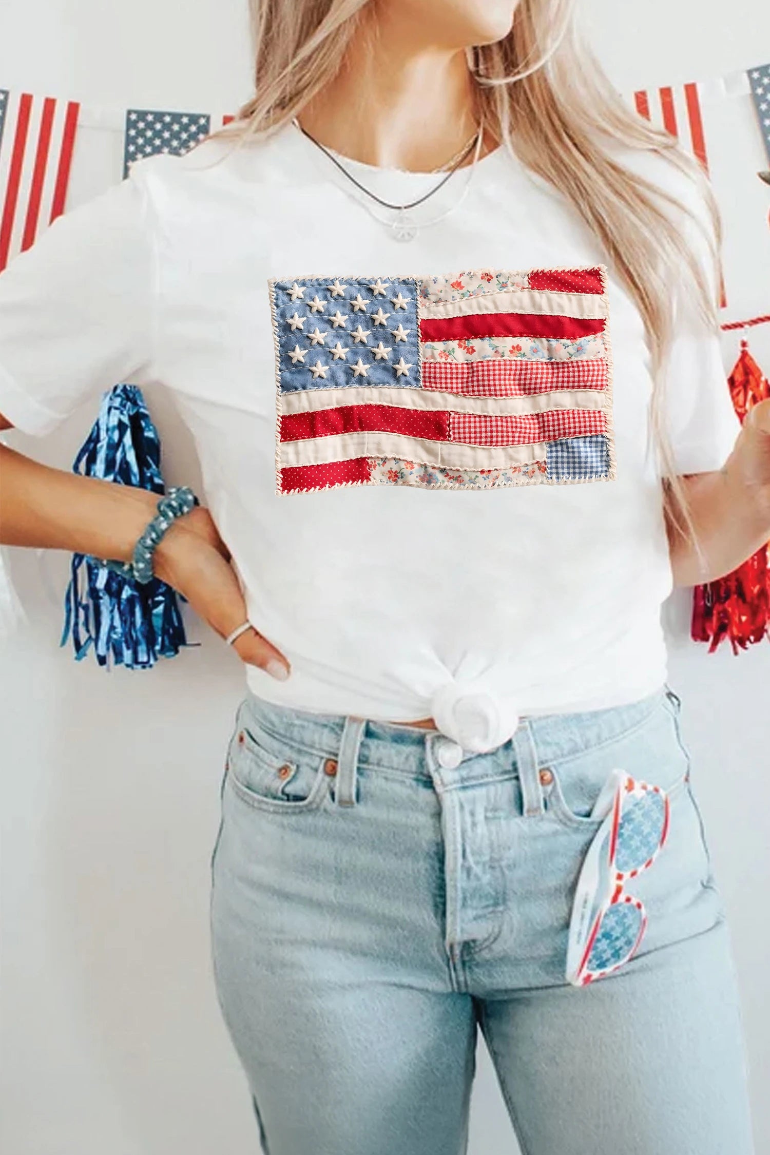 Americana Vintage Quilt Patchwork USA Flag Tee – Rustic Patriotic Graphic T-Shirt