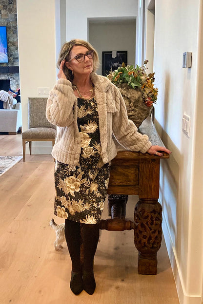 Plush Teddy Cropped Jacket – Chic Neutral Faux Fur Layer